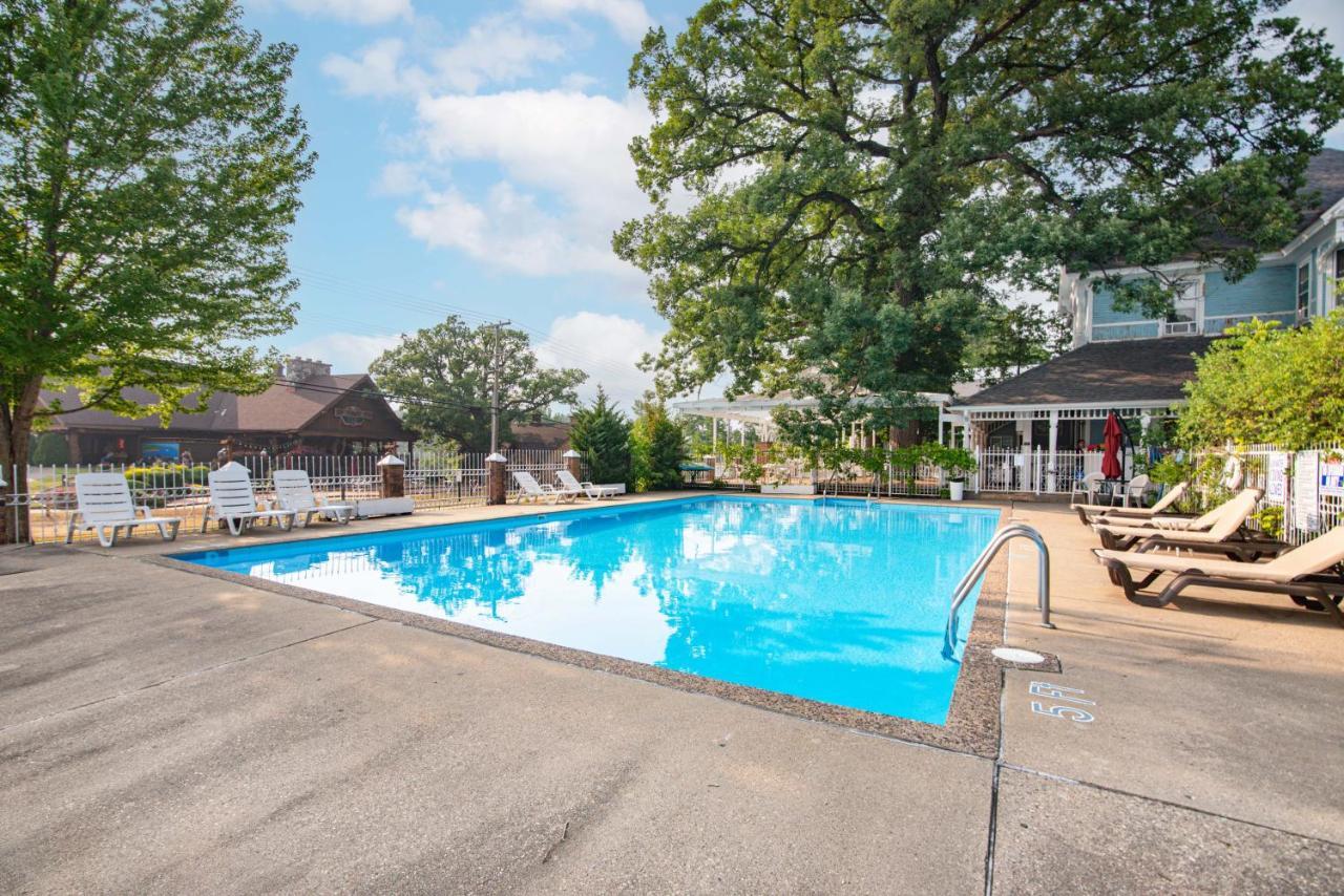 White Rose Inns & Motel Wisconsin Dells Ngoại thất bức ảnh