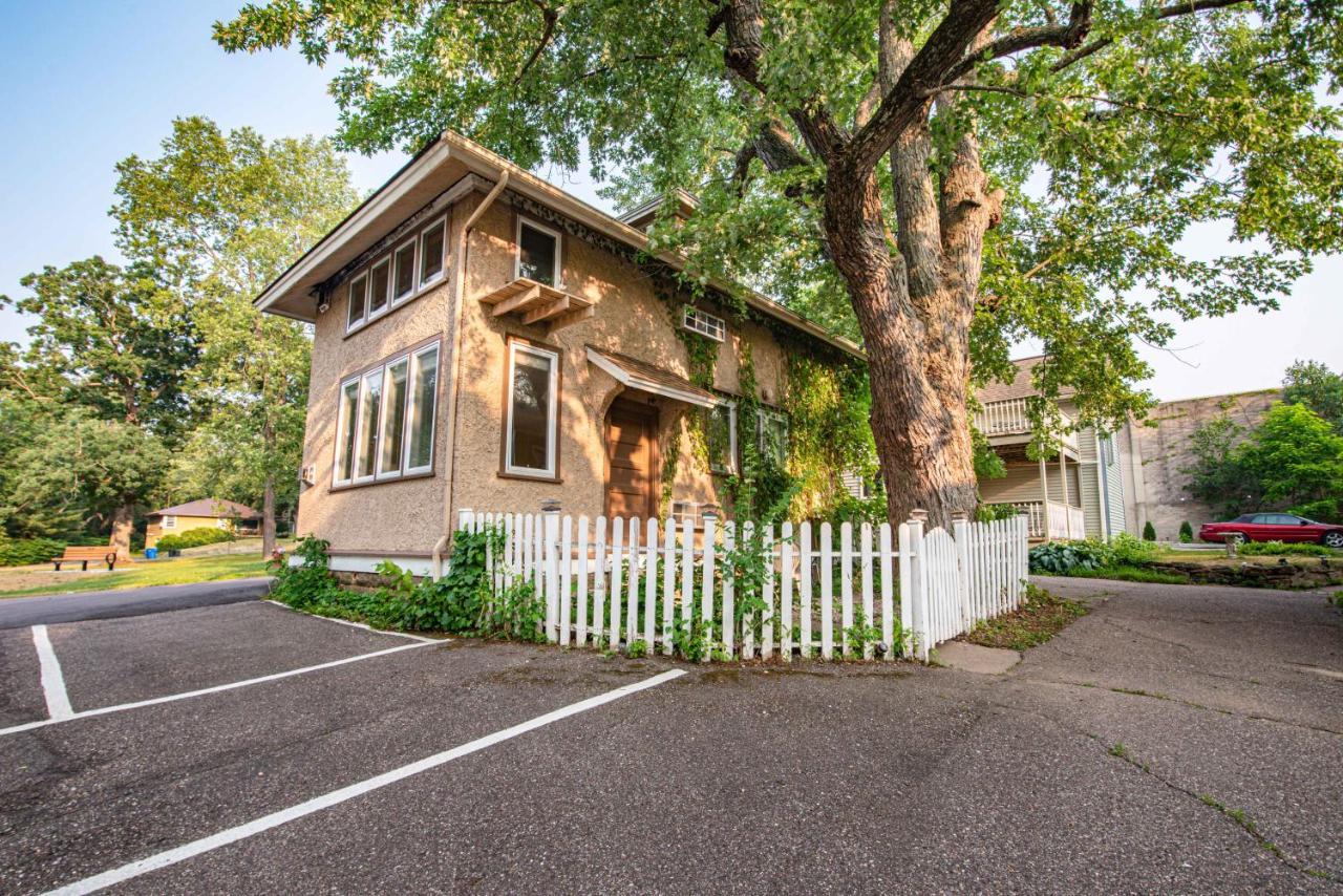 White Rose Inns & Motel Wisconsin Dells Ngoại thất bức ảnh